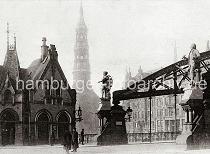 0207_222_0a Die Skulpturen der Entdecker Ferdinand Magellan (lks.) und James Cook stehen auf der Freihafenseite der Kornhausbrcke. Zollbeamte mit Dienstmtze und langen Mnteln befinden sich vor dem Zollgebude an der Zollgrenze des Freihafengelndes. Im Hintergrund auf der anderen Seite des Zollkanals das Zippelhaus mit der Dackskulptur des Fuhrmannes, links der Kirchturm der St. Katharinenkirche. 