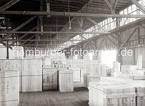 Sie interessieren sich fr dieses Bild z. B. auf Fotoleinwand / Posterprint zur Dekoration fr Bro und Wohnung oder als Geschenk zum Firmenjubilum? Informieren Sie sich bitte ber unsere Formate und Preise hier: www.hamburg-bilder.biz. Falls Sie die gewnschten historischen Hamburg Motive nicht auf der hamburger- fotoarchiv.de gefunden haben: fragen Sie uns! Wir beraten Sie gerne und stellen Ihnen Vorschlge zu den unterschiedlichsten Hamburger Themengebieten zusammen.
