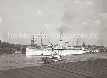 770_761a Das 1913 auf der Bremer Vulkanwerft fr die Norddeutsche Lloyd gebaute Passagierschiff hat eine Lnge ber alles von 139m und eine Breite von 17m. Auf dem Zwischendeck gibt es fr ca. 1200 Auswanderer Platz, whrend die I. und II. Klassekabinen fr ca. 190 Passagiere vorsieht. Ab 1934 fhrt die OCEANA als Kreuzfahrtschiff der HAPAG KdF-Fahrten fr die Deutsche Arbeitsfront durch.