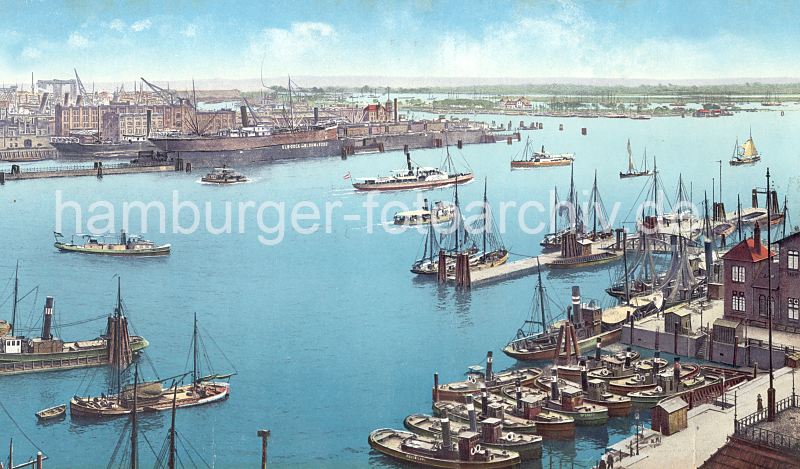 Hamburger Elbpanorama - Werftanlagenvon Blohm + Voss, Altonaer Hafen / Anleger  0954074 Die Elbe zwischen den Hamburger St. Pauli Landungsbrcken und den Altonaer Anleger der rechts zu erkennen ist. Im Vordergrund liegen Schlepper im Hafen, am Ponton haben Fischereiboote fest gemacht. auf der Elbe fhrt ein Radampfer und andere Ausflugschiffe. Auf dem gegenber liegenden Elbufer ist das Elbdock der Werft Blohm + Voss zu erkennen, ein Dampfschiff liegt im Trockendock - im Hintergrund die Helgen der Vulkan-Werft. Auf der rechten Bildseiten Kuhwrder und im Hintergrund das Khlbrand. Sie mchten dieses Motiv z.B. auf Fotoleinwand erwerben? www.hamburg- bilder.biz